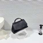 Beautiful Ladies Bag - Image 5