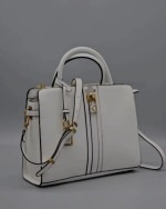 Guess Beautiful Bag - Image 4